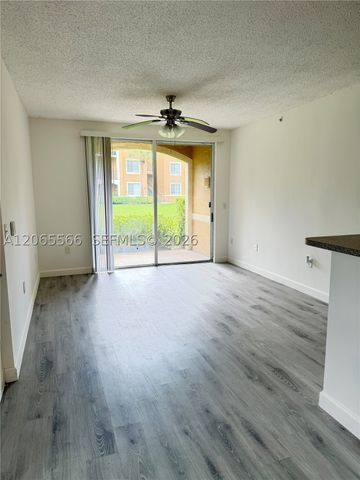 8010 N Nob Hill Rd 102, Tamarac, FL 33321