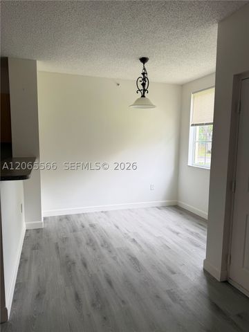8010 N Nob Hill Rd 102, Tamarac, FL 33321