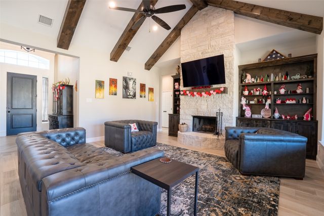 612 Bent Tree Lane, Weatherford, TX 76085