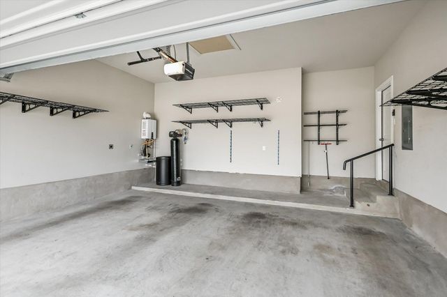 373 Victoria Peak LOOP, Dripping Springs, TX 78620