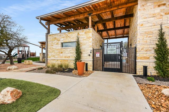 373 Victoria Peak LOOP, Dripping Springs, TX 78620