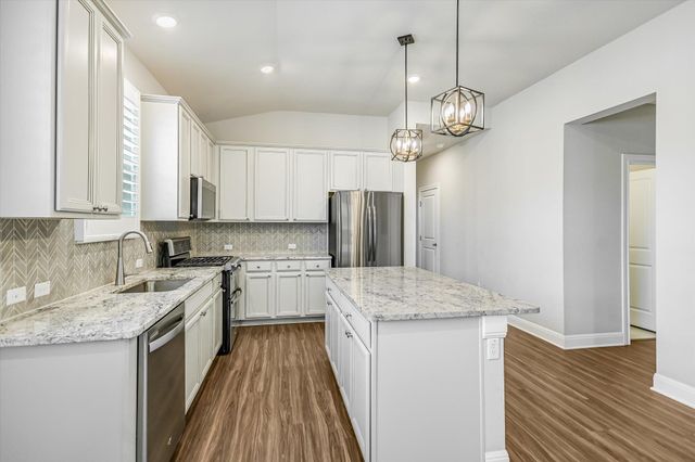 373 Victoria Peak LOOP, Dripping Springs, TX 78620