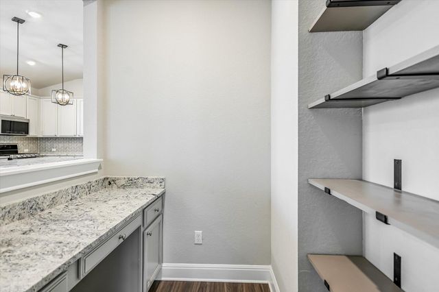 373 Victoria Peak LOOP, Dripping Springs, TX 78620