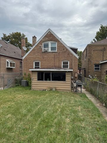 8516 S Seeley Avenue, Chicago, IL 60620