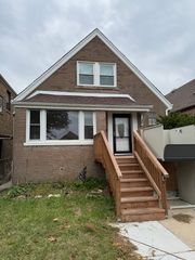 8516 S Seeley Avenue, Chicago, IL 60620