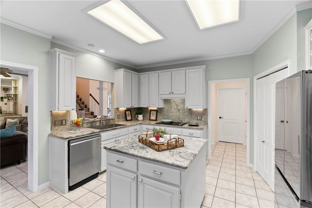 8002 Villefranche Dr, Corpus Christi, TX 78414