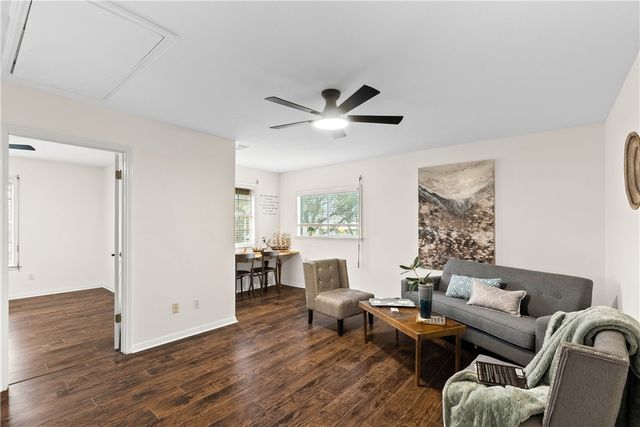 8002 Villefranche Dr, Corpus Christi, TX 78414