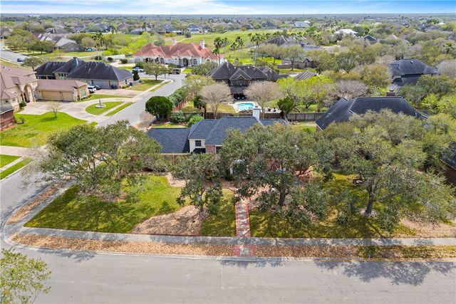 8002 Villefranche Dr, Corpus Christi, TX 78414