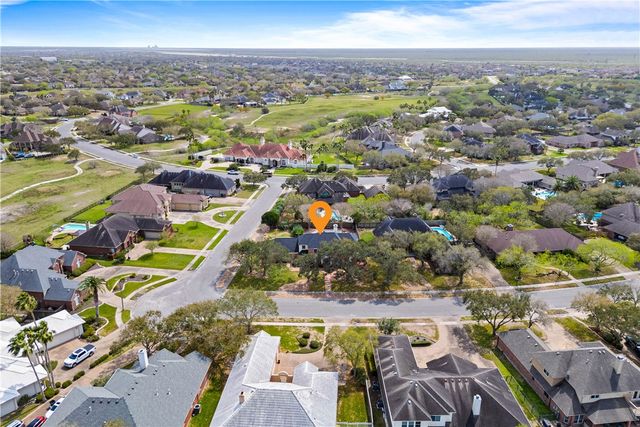 8002 Villefranche Dr, Corpus Christi, TX 78414