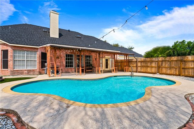 8002 Villefranche Dr, Corpus Christi, TX 78414