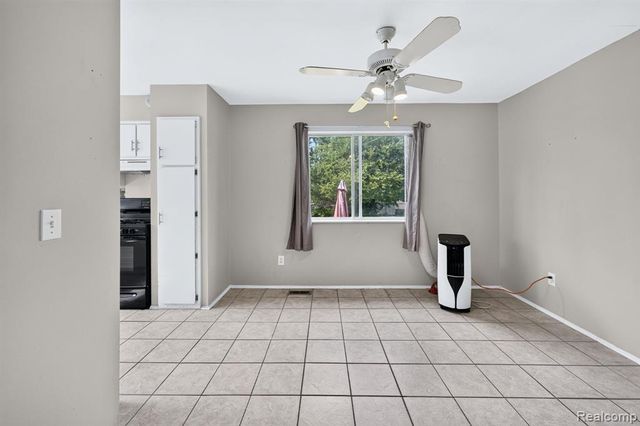 5240 Oakview Drive, Swartz Creek, MI 48473