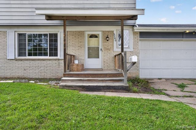 5240 Oakview Drive, Swartz Creek, MI 48473
