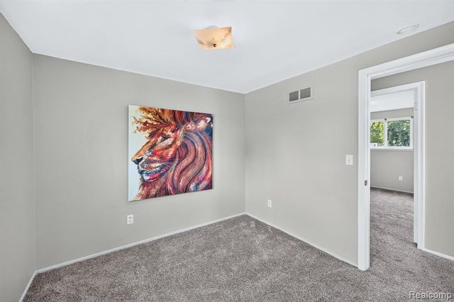 5240 Oakview Drive, Swartz Creek, MI 48473