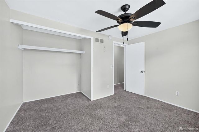 5240 Oakview Drive, Swartz Creek, MI 48473