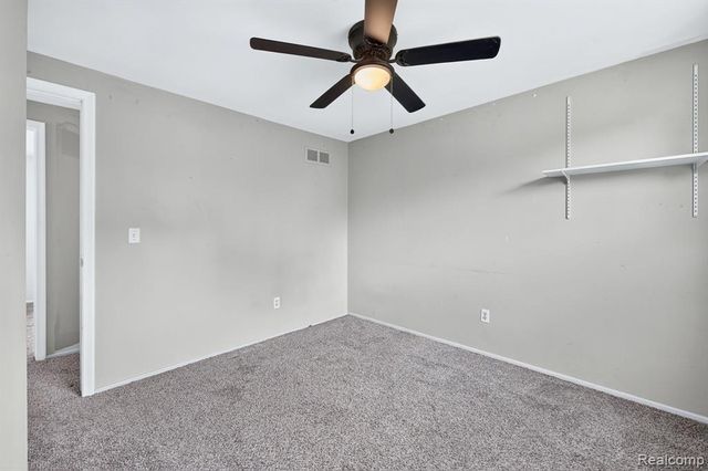 5240 Oakview Drive, Swartz Creek, MI 48473