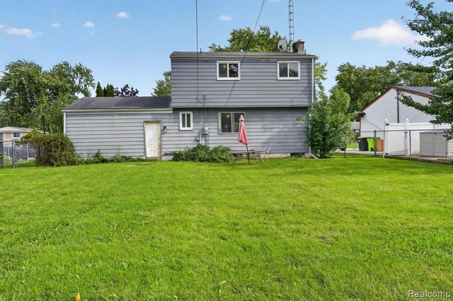 5240 Oakview Drive, Swartz Creek, MI 48473