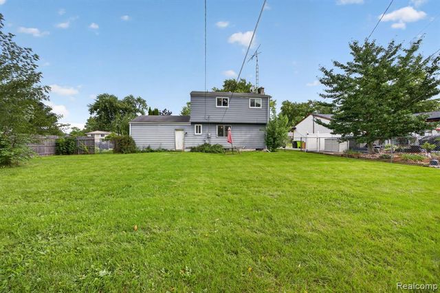 5240 Oakview Drive, Swartz Creek, MI 48473