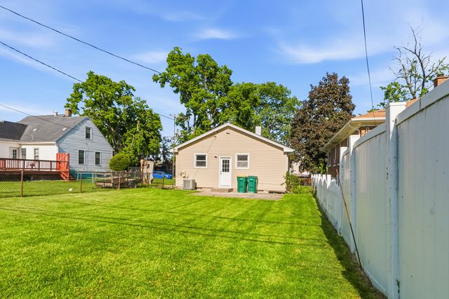 1105 N William Street, Joliet, IL 60435
