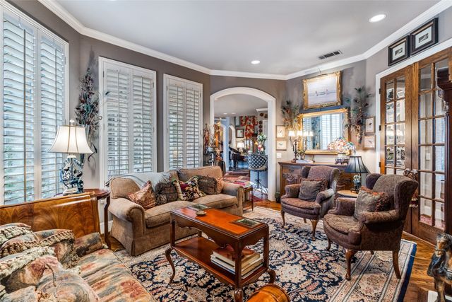 7303 Hill Forest Drive, Dallas, TX 75220