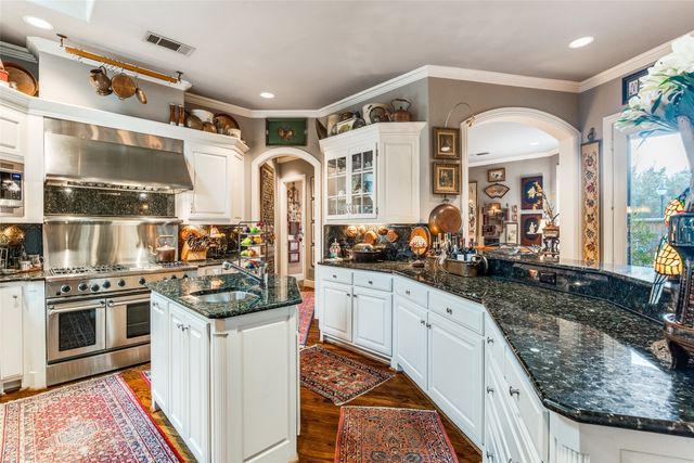 7303 Hill Forest Drive, Dallas, TX 75220