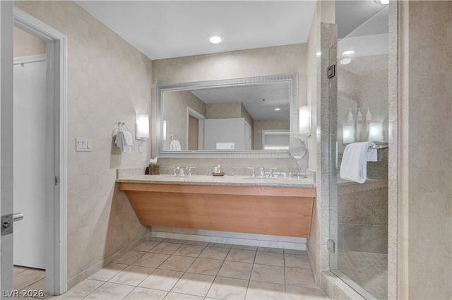 211 East Flamingo Road 1211, Las Vegas, NV 89169