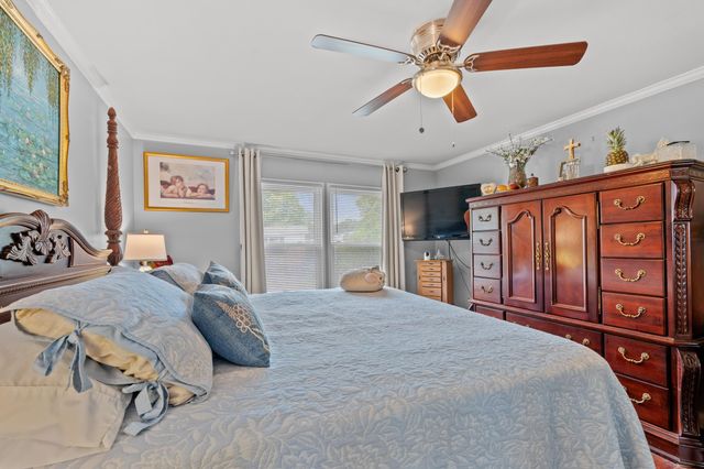 120 Queens Rd., Little River, SC 29566
