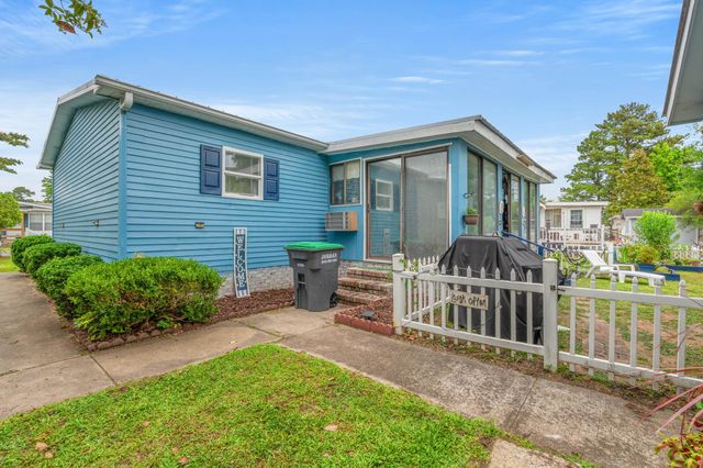 120 Queens Rd., Little River, SC 29566