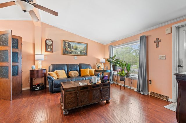 120 Queens Rd., Little River, SC 29566