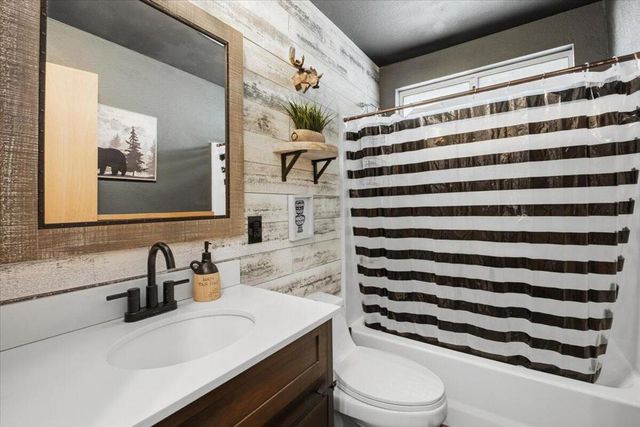 465 Wabash Lane, Sugarloaf, CA 92386