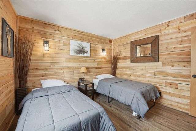 465 Wabash Lane, Sugarloaf, CA 92386