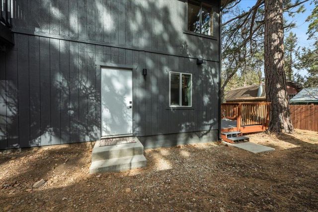 465 Wabash Lane, Sugarloaf, CA 92386