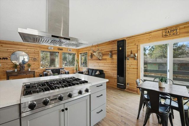 465 Wabash Lane, Sugarloaf, CA 92386