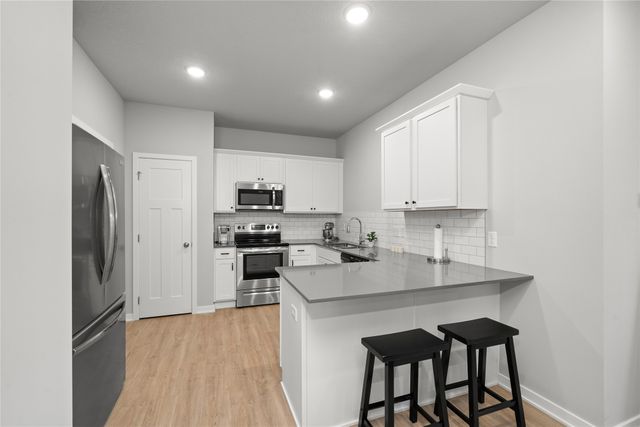 54 Keeneland Court, Pleasant Hill, IA 50327