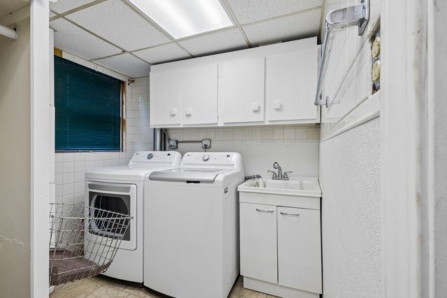 541 E 166th Place, South Holland, IL 60473