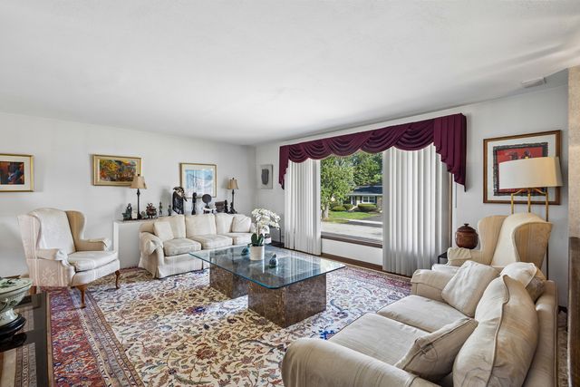 541 E 166th Place, South Holland, IL 60473