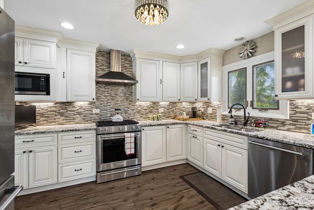 541 E 166th Place, South Holland, IL 60473