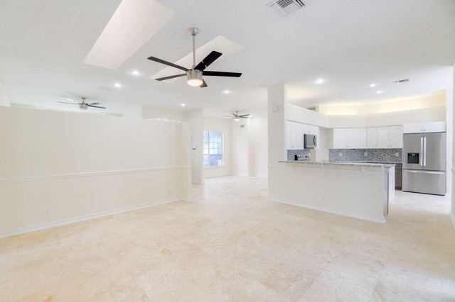 1070 Sweet Briar Place, Wellington, FL 33414