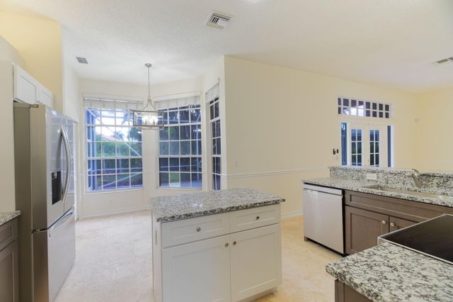 1070 Sweet Briar Place, Wellington, FL 33414