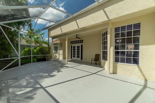 1070 Sweet Briar Place, Wellington, FL 33414
