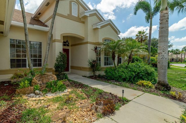 1070 Sweet Briar Place, Wellington, FL 33414