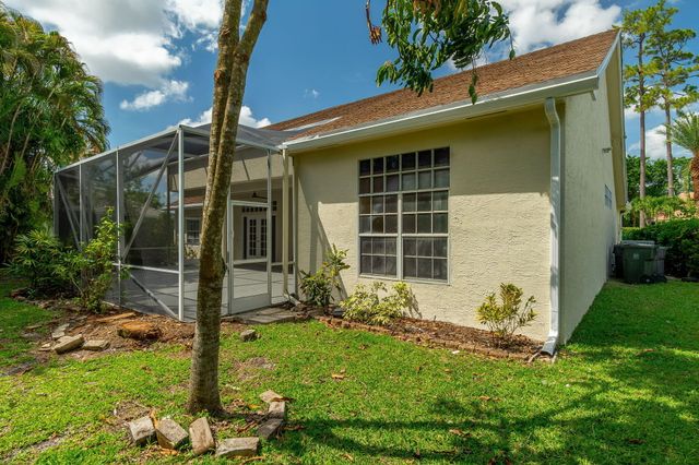 1070 Sweet Briar Place, Wellington, FL 33414