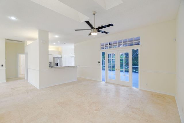 1070 Sweet Briar Place, Wellington, FL 33414