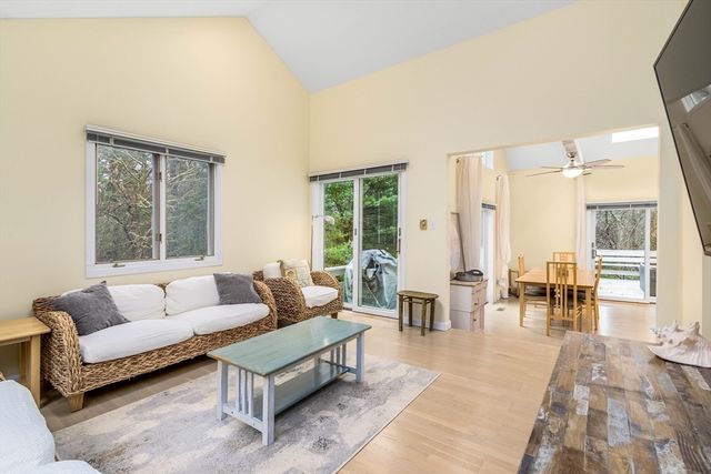 303 Turtleback Rd, Barnstable, MA 02648