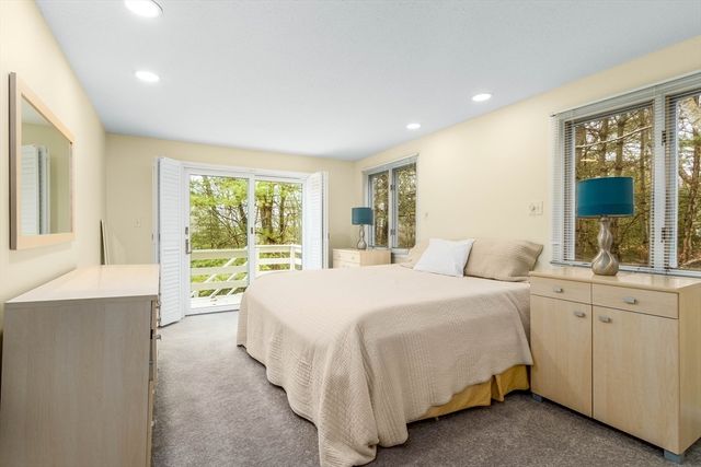 303 Turtleback Rd, Barnstable, MA 02648