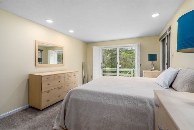 303 Turtleback Rd, Barnstable, MA 02648