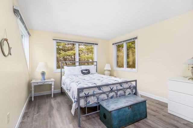 303 Turtleback Rd, Barnstable, MA 02648