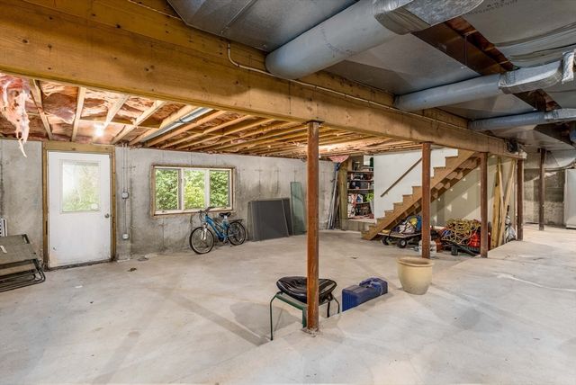 303 Turtleback Rd, Barnstable, MA 02648