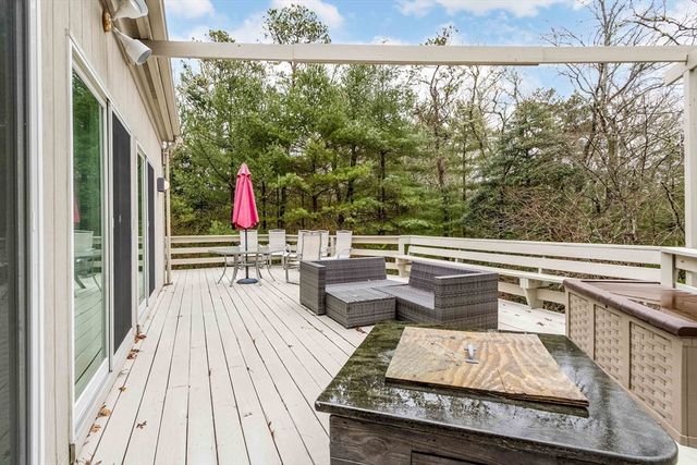 303 Turtleback Rd, Barnstable, MA 02648