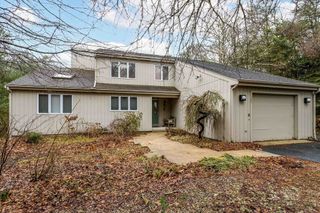 303 Turtleback Rd, Barnstable, MA 02648