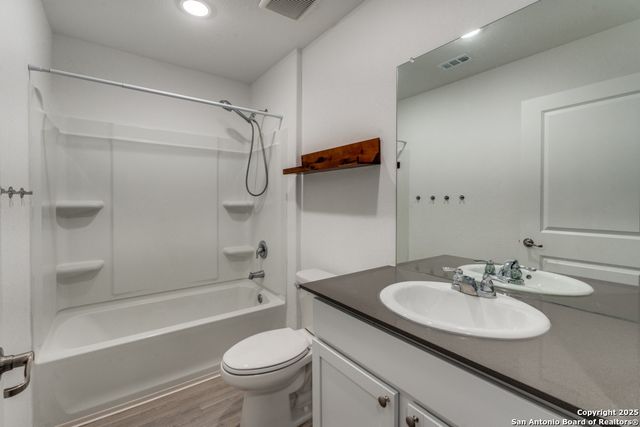 13214 Dutra Road, San Antonio, TX 78221